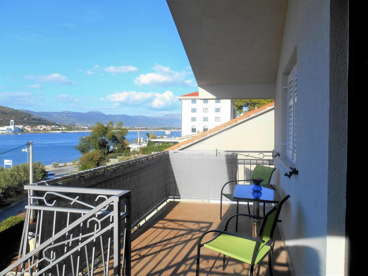 Apartments Bresan Trogir Ngoại thất bức ảnh