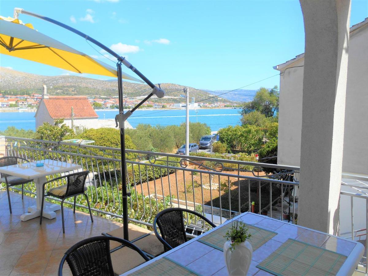 Apartments Bresan Trogir Ngoại thất bức ảnh