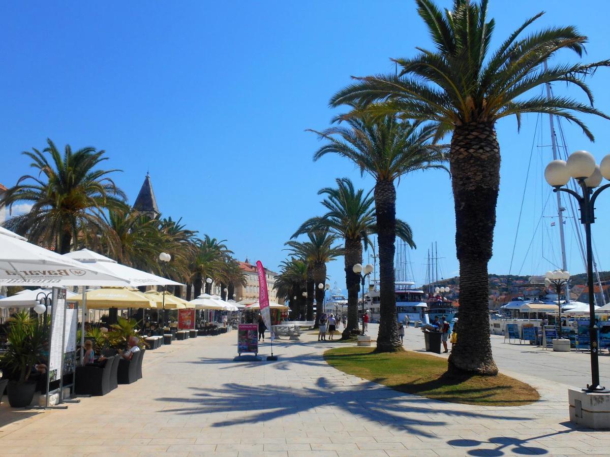 Apartments Bresan Trogir Ngoại thất bức ảnh