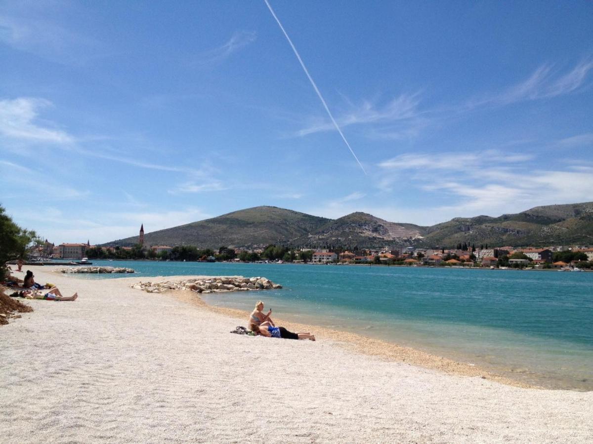 Apartments Bresan Trogir Ngoại thất bức ảnh