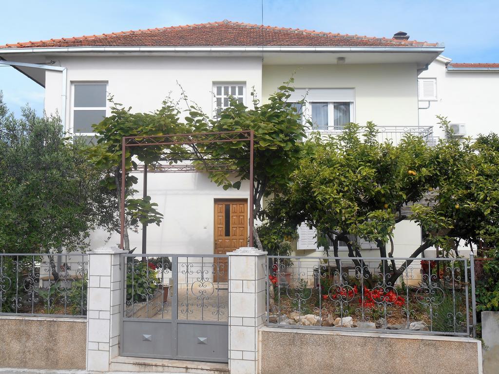 Apartments Bresan Trogir Ngoại thất bức ảnh