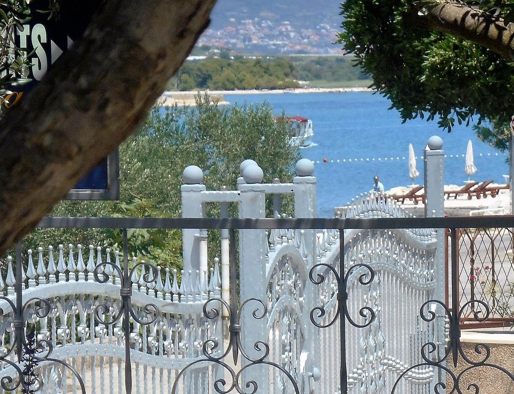 Apartments Bresan Trogir Ngoại thất bức ảnh