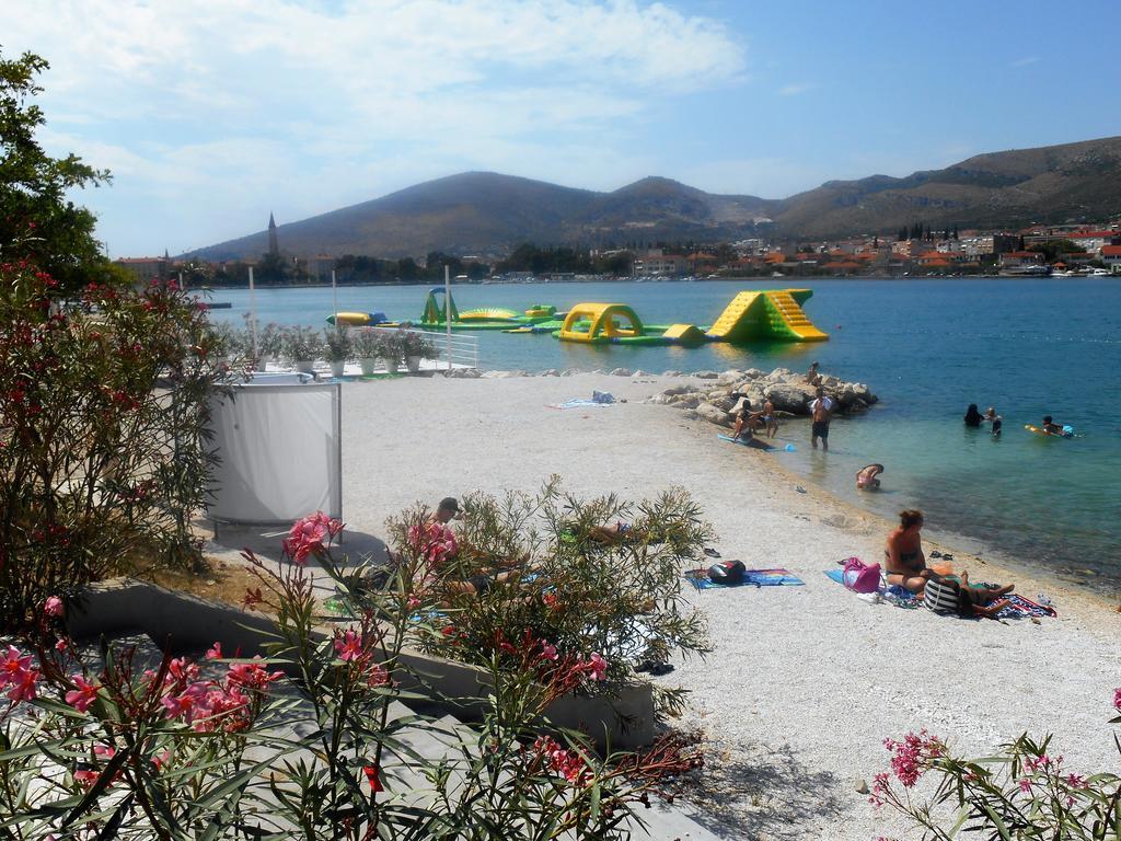 Apartments Bresan Trogir Ngoại thất bức ảnh